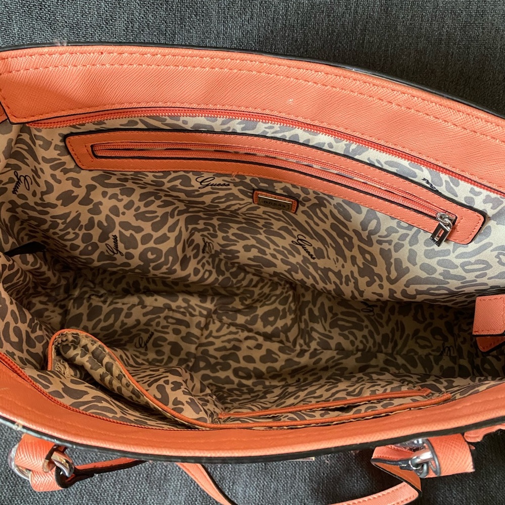 Handbag - Picture 3 of 3